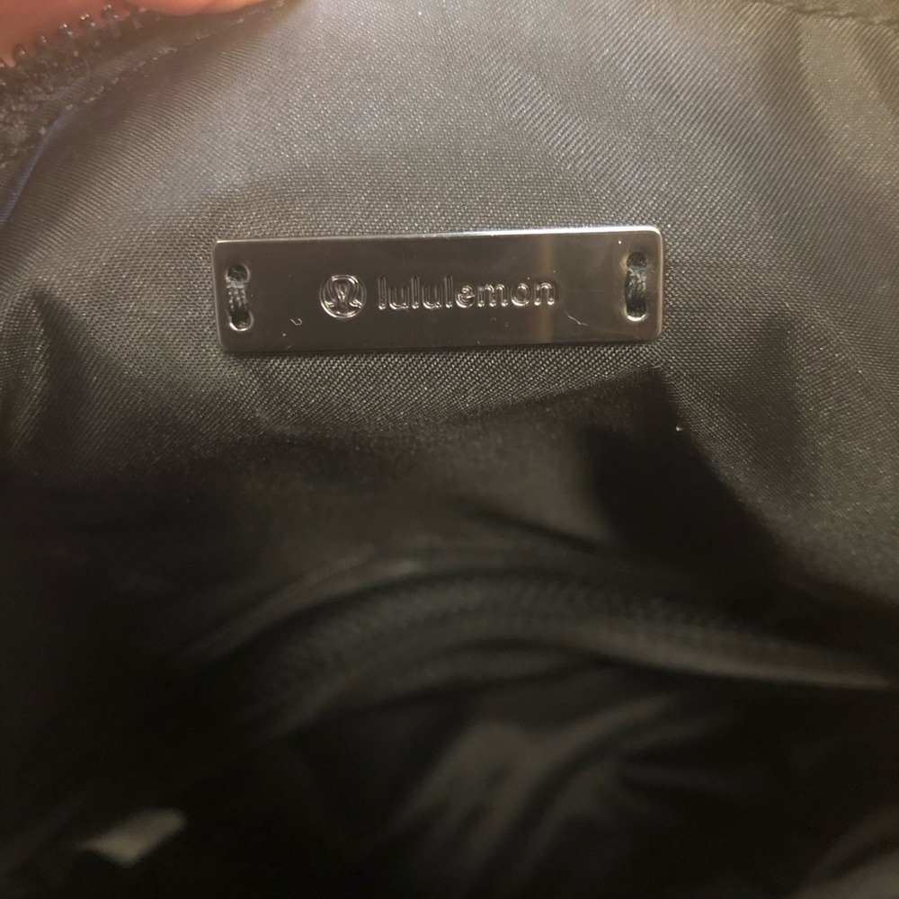 lululemon athletica Black and Gray Shoulder Bag - Picture 4 of 8